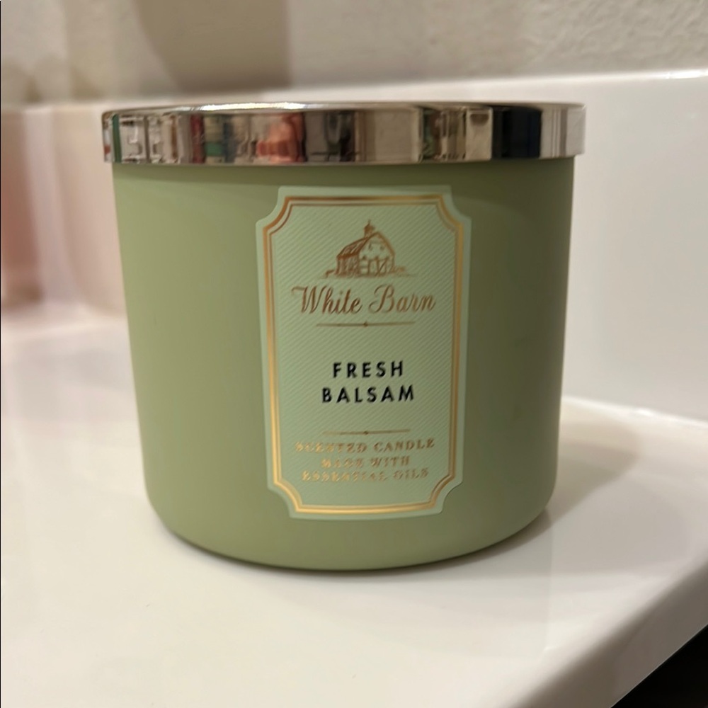 White Barn Fresh Balsam Scented Candle - Green